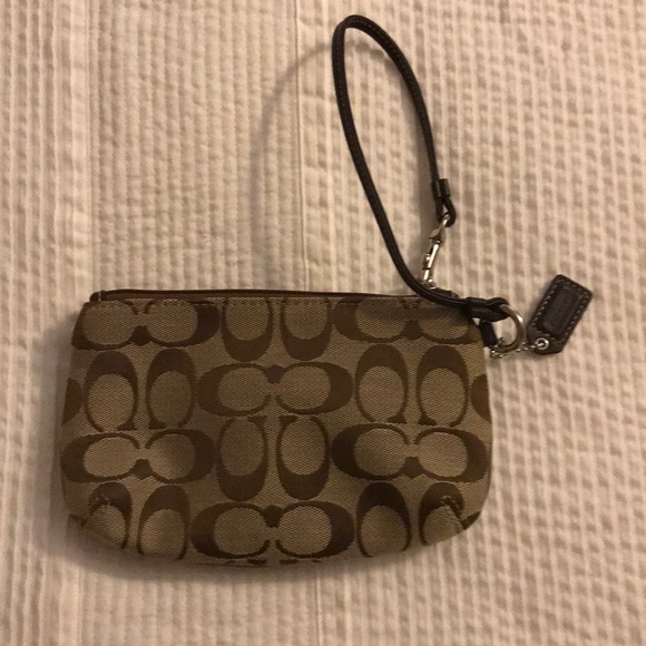 Coach wristlet - Picture 2 of 4